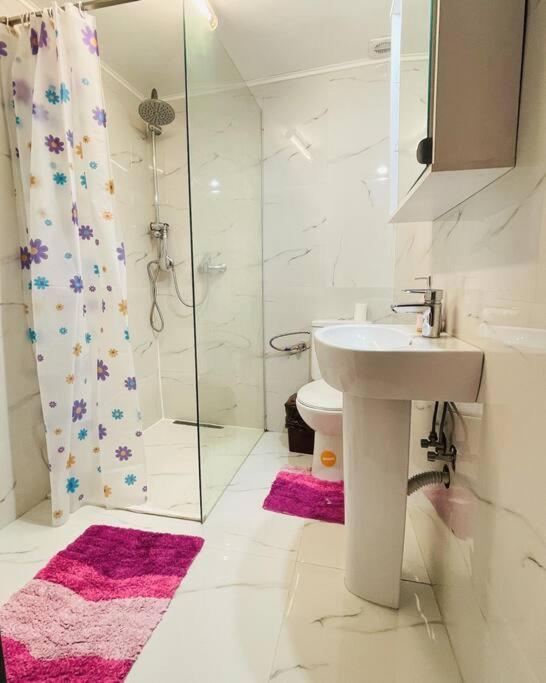 Lavender Luxury Apartment Oradea Exteriör bild