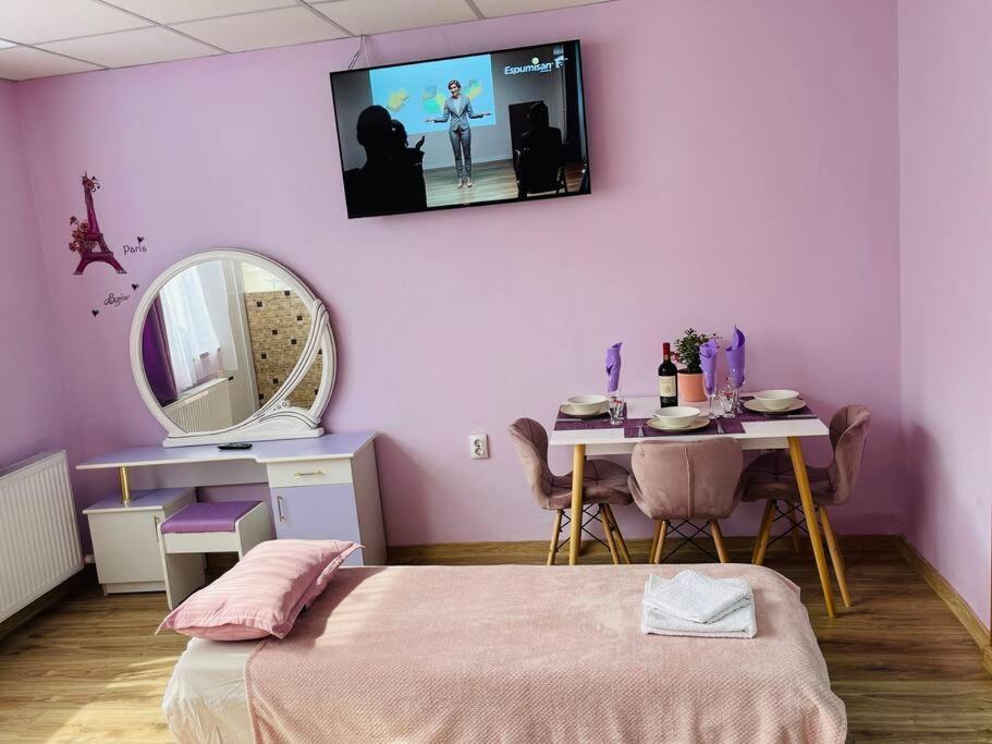 Lavender Luxury Apartment Oradea Exteriör bild