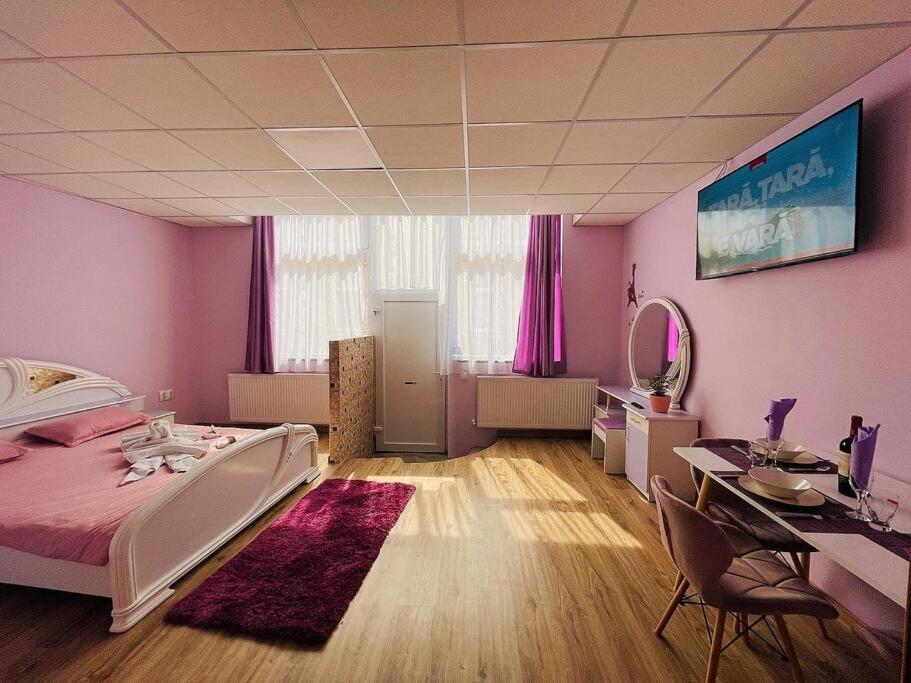 Lavender Luxury Apartment Oradea Exteriör bild