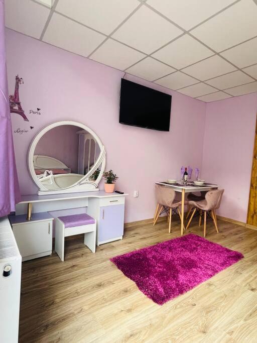 Lavender Luxury Apartment Oradea Exteriör bild